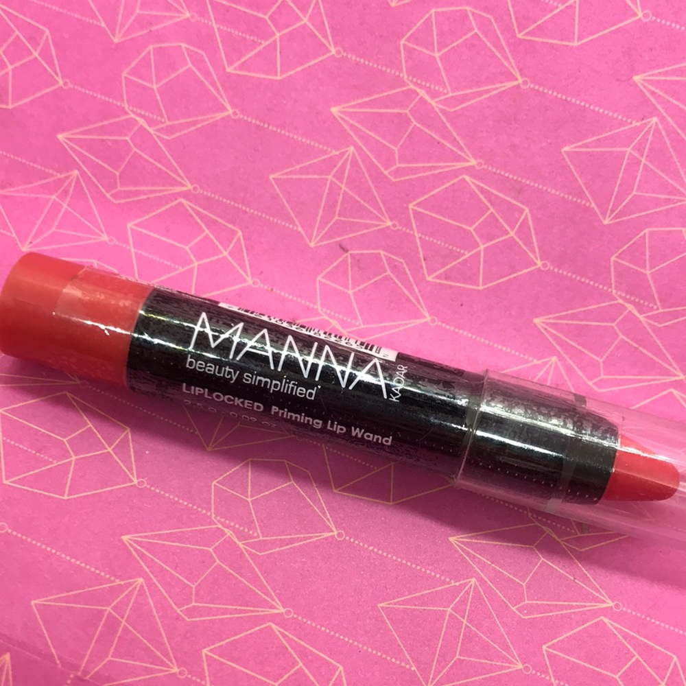 NWT Manna Kadar Liplocked Priming Lip Wand